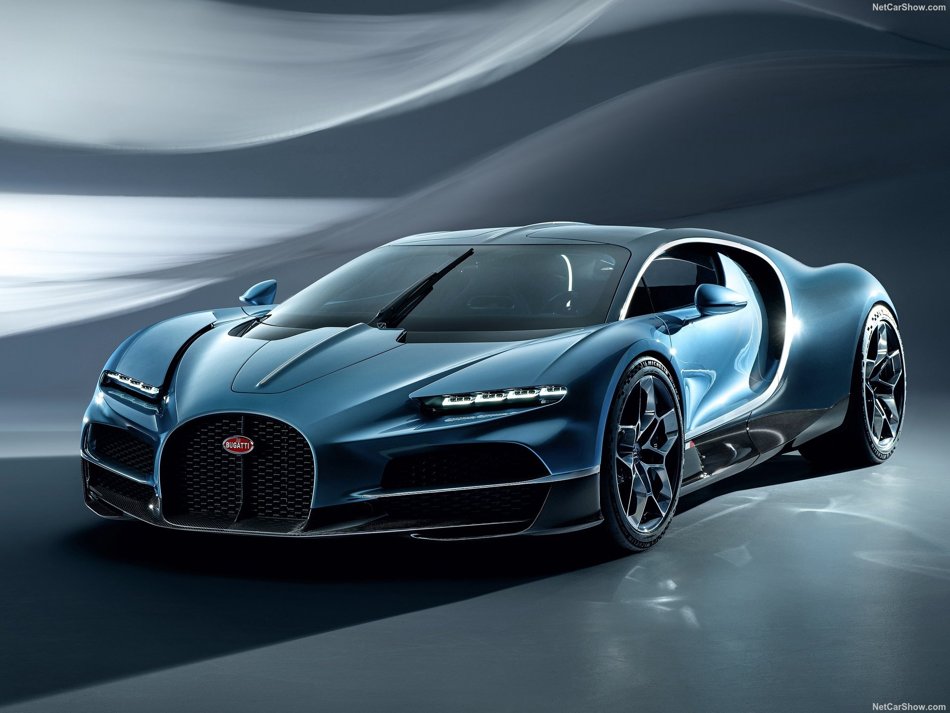 Bugatti Tourbillon Detail